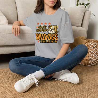 Softstyle She's Choosin' Bulldogs T-Shirt — Graphic tee