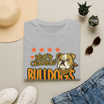 Softstyle She's Choosin' Bulldogs T-Shirt — Graphic tee